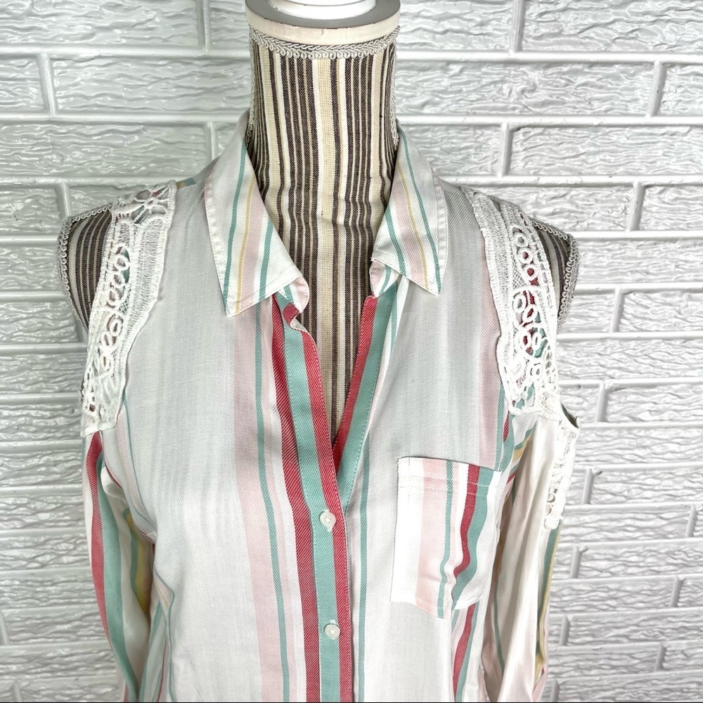 Maurices Multicolored Striped Cold Shoulder Button Up Shirt Size Medium w/ Lace - Picture 2 of 10